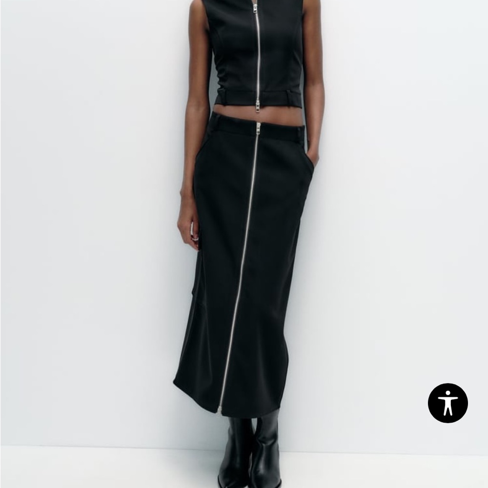 Zippered midi skirt